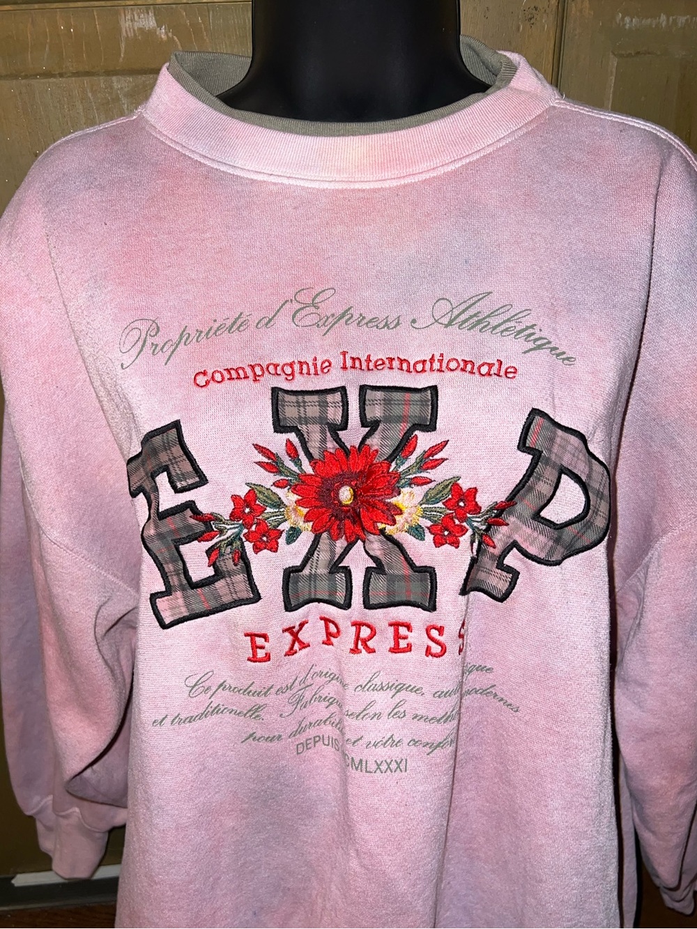 Vintage Express 90s Athletic Pink Embroidered Preppy Crewneck Pullover Size XS/S - Picture 4 of 10